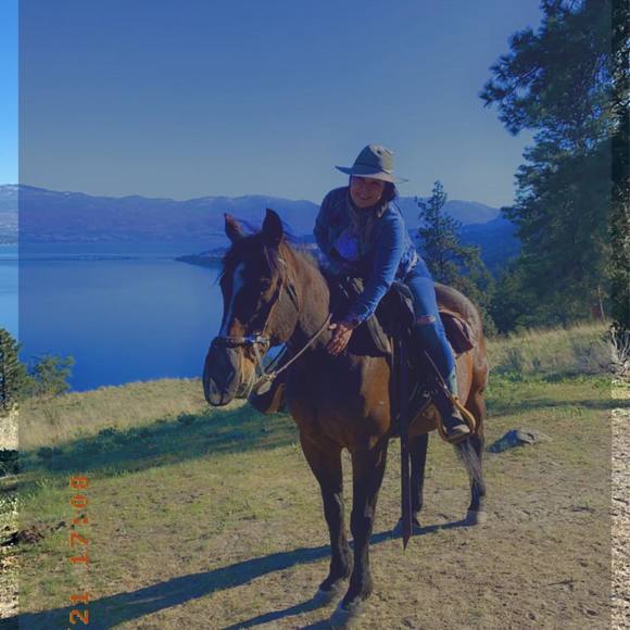 Meet your Posher, Tina - Picture 1 of 1